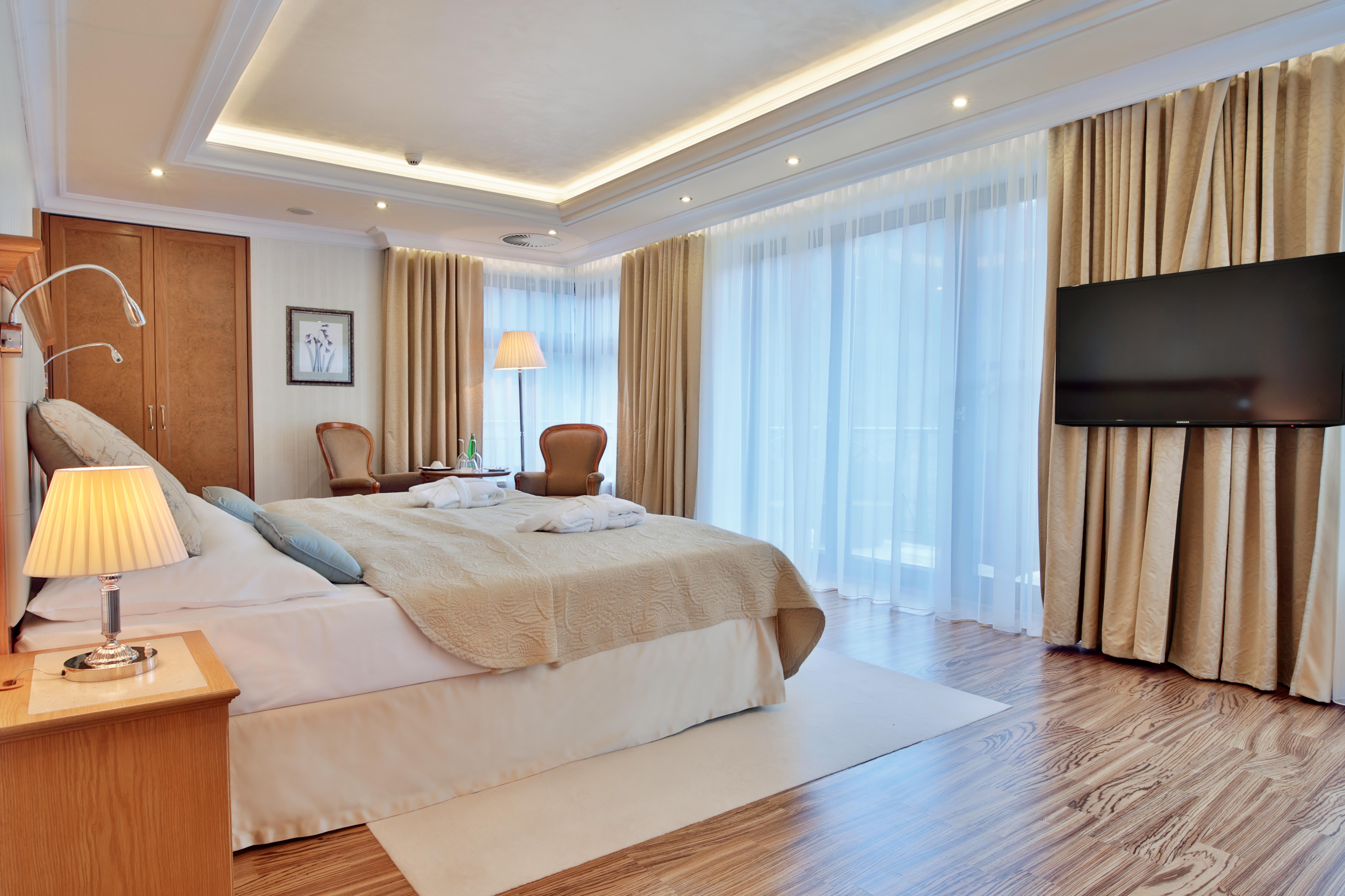 Retro Riverside Wellness Resort Karlsbad Exterior foto A bedroom at the hotel
